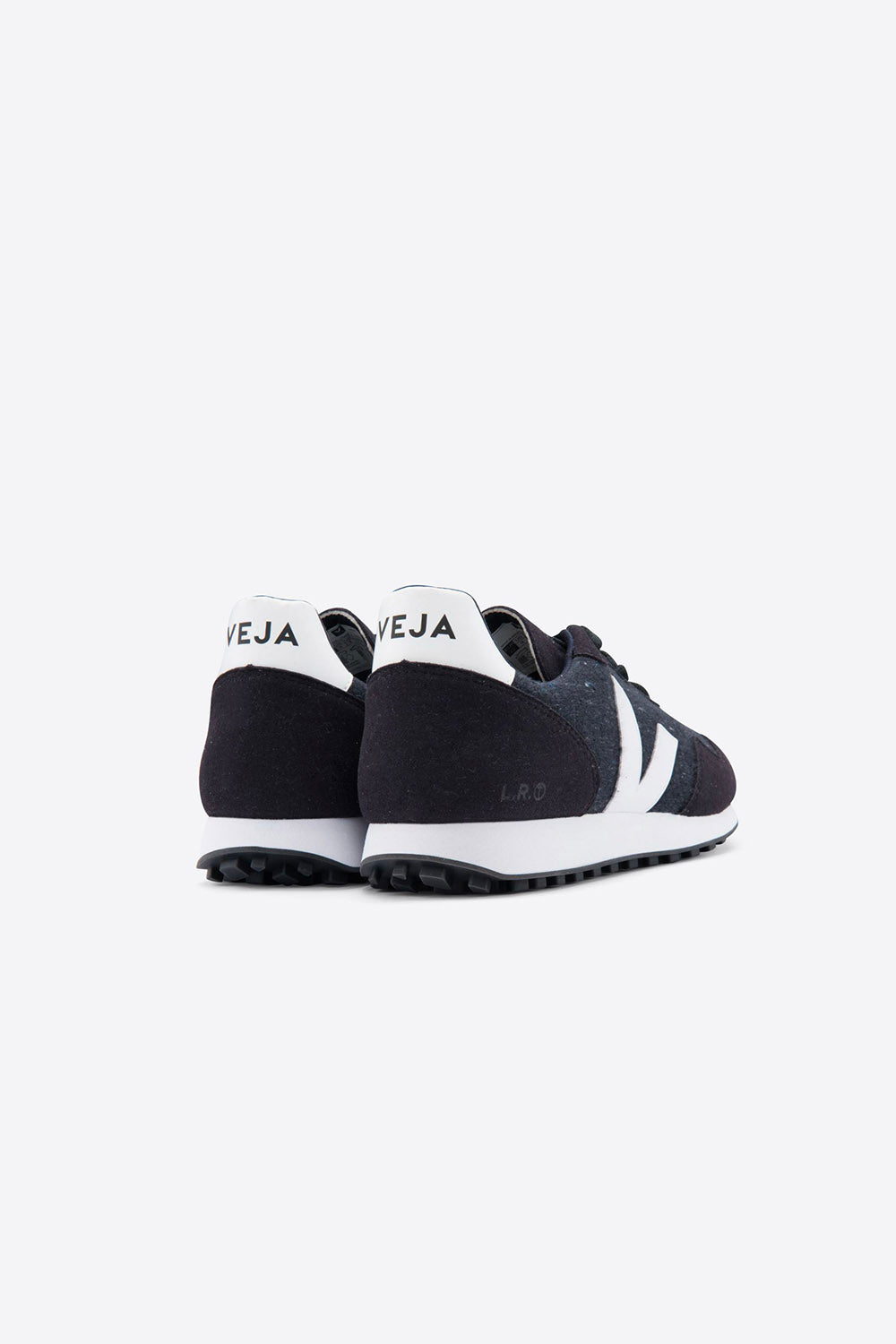 Veja on sale sdu black